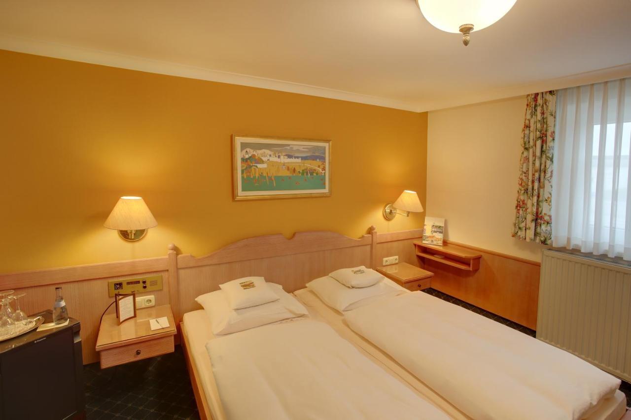 Hotel Brauereigasthof Landwehr-Braeu Reichelshofen Pokoj fotografie