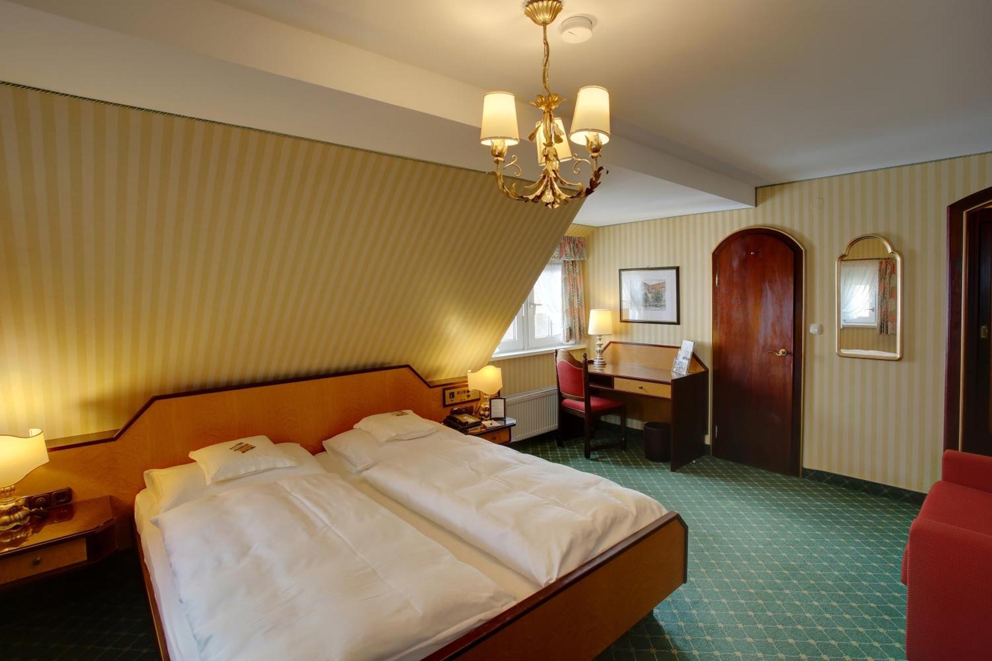Hotel Brauereigasthof Landwehr-Braeu Reichelshofen Pokoj fotografie